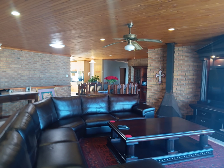 To Let 3 Bedroom Property for Rent in Dana Bay Western Cape